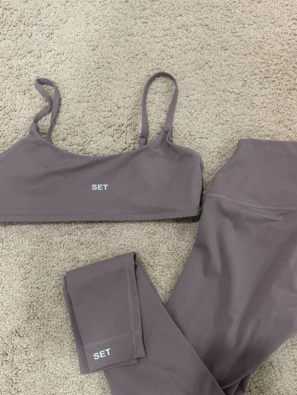 SET ACTIVE AIRLUXE set
Color Canoe